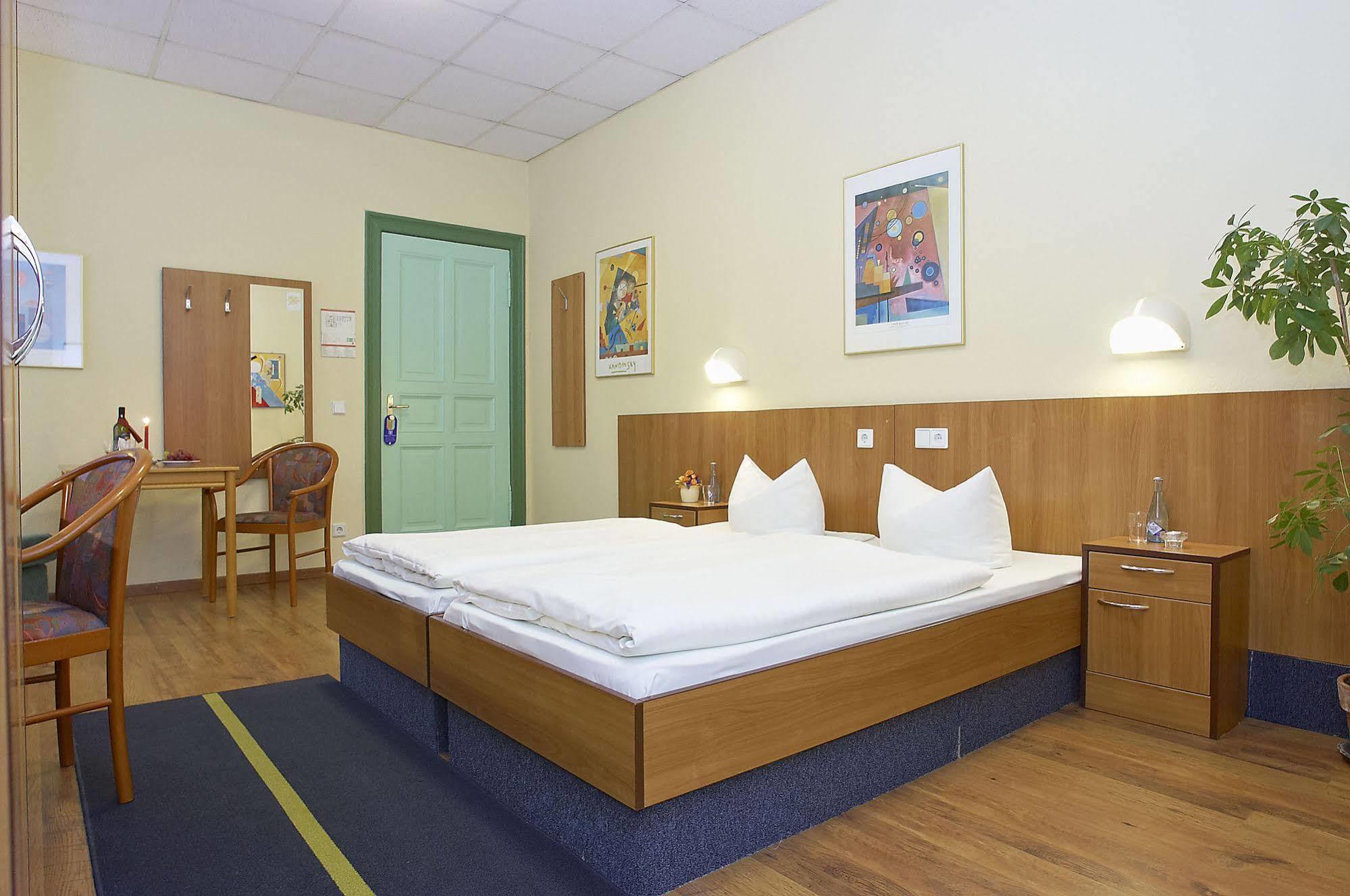 Junckers Hotel Βερολίνο Δωμάτιο φωτογραφία